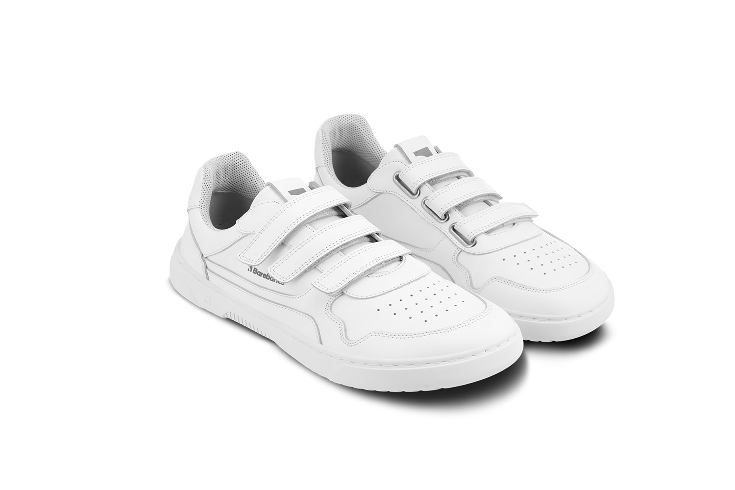 Barefoot tenisky Barebarics Zing Velcro - All White - Leather.
Anatomický tvar - Topánka rešpektuje tvar chodidiel.
Viac info
vychádzková obuvmoderný mestský dizajnnavrhnuté a ručne vyrobené v Európskej úniivynikajúca odolnosť a farebná stálosť materiálovdostupné v číslach: 36 - 47 (podľa európskeho merania)